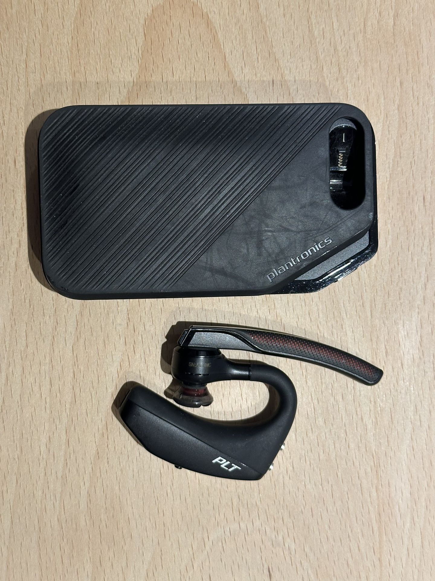 Plantronics - Voyager 5200 (Poly) - Bluetooth Headset - Compatible to connect to Cell Phones - Noise Canceling