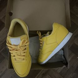 Rebook Women Size 6.5