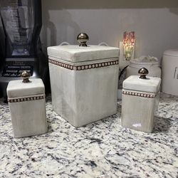 Vintage I Godinger & Co. Antiqued White Beaded Canister w/Lid Gold Top