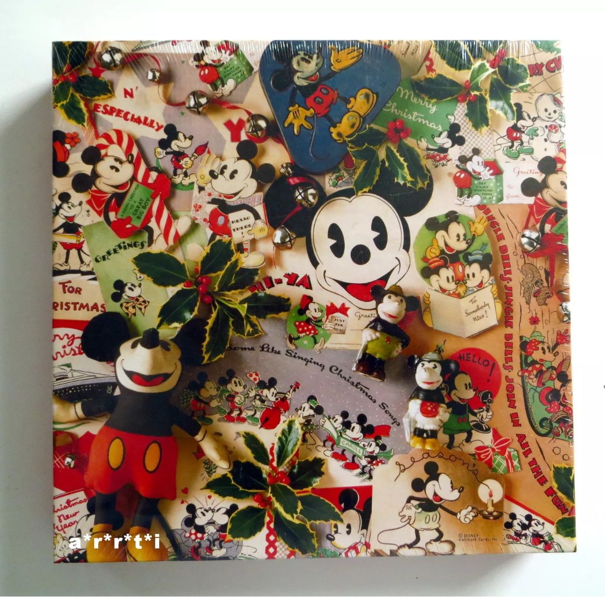 Vintage Mickey Christmas Memories 500 Piece Puzzle