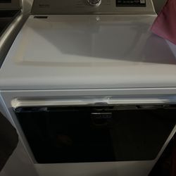 Maytag  Washer and Dryer Set 