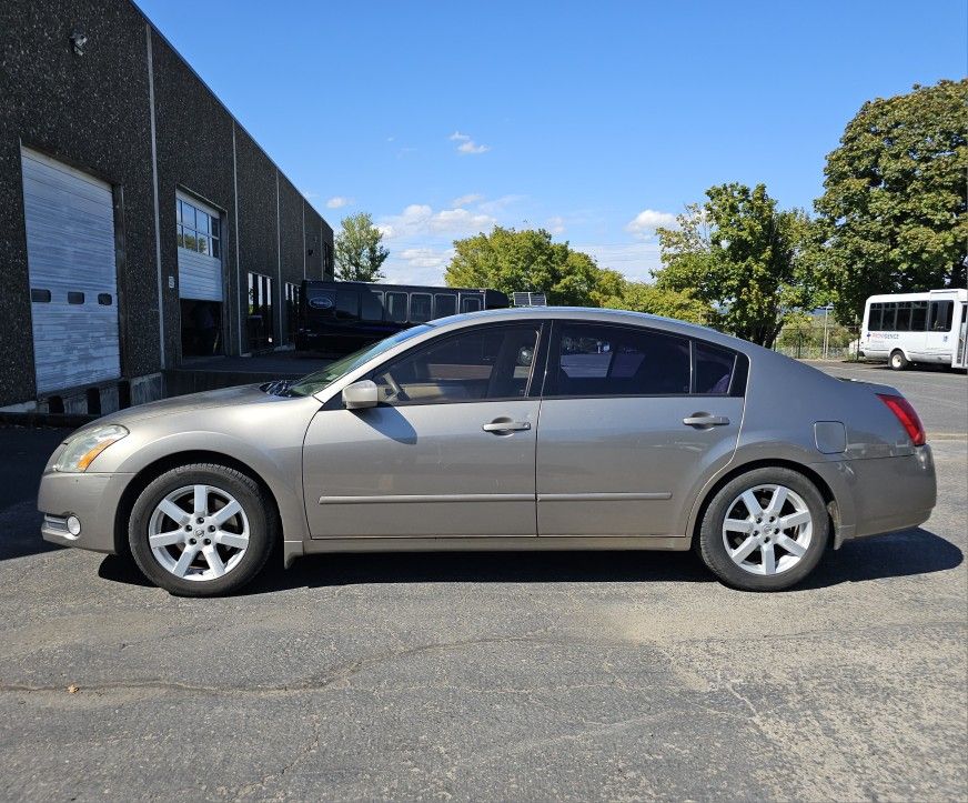 2005 Nissan Maxima