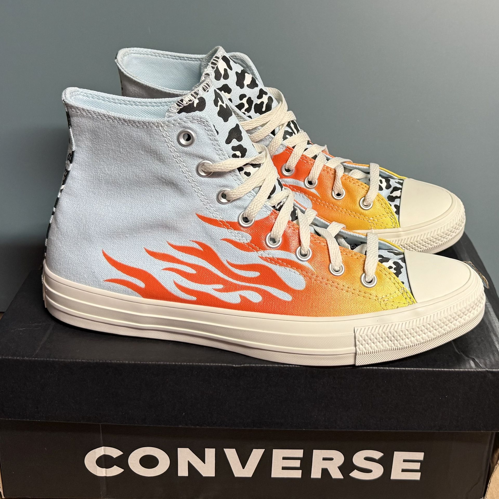 $45 Men’s Converse Brand New Size 9.5 (Women’s 11.5)