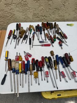 Large Lot of Mixed Screwdrivers