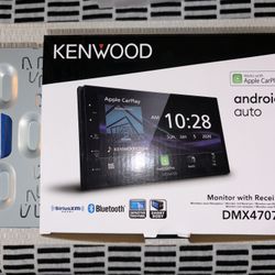 Touchscreen Car Stereo with Backup Camera