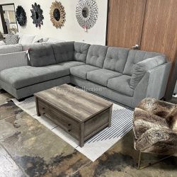 Manager's Special, Same Day Delivery Large Sectional Sku#1055305L