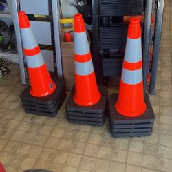 24” Safety Cones
