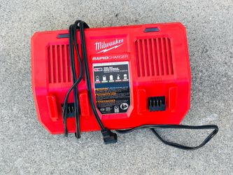 Milwaukee 18V Dual Bay Rapid Charger