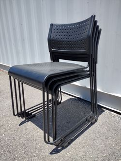 4 Chairs 