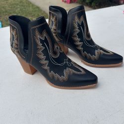  Women Cowboy Boots