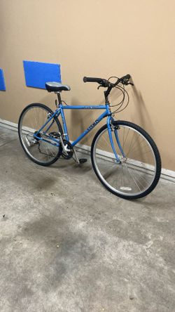 Bicycle—Trek Mulititrack 720