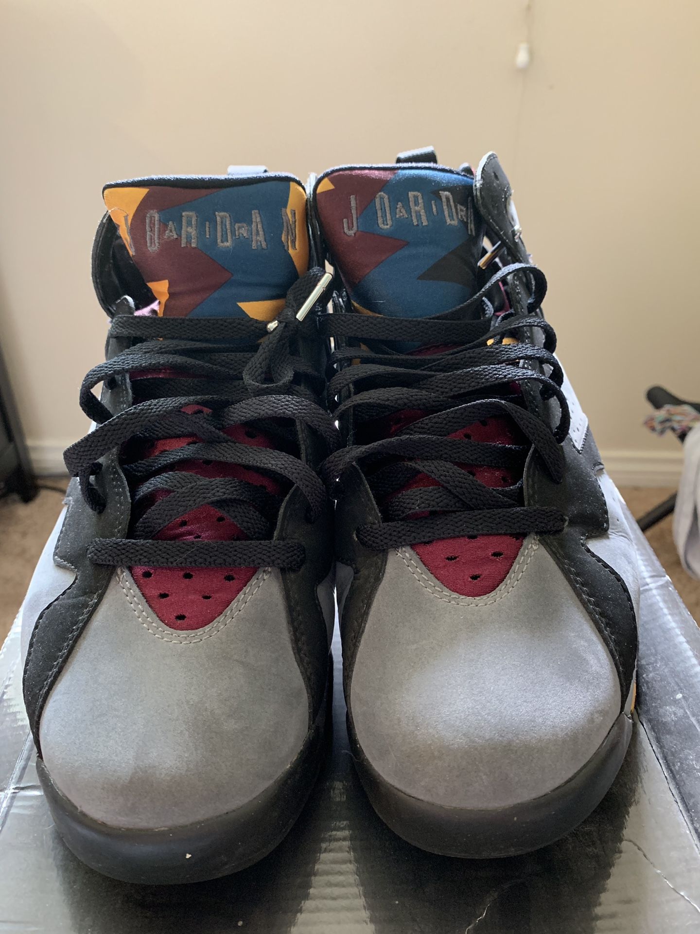 Bordeaux Jordan 7 size 9.5 worn few times 100