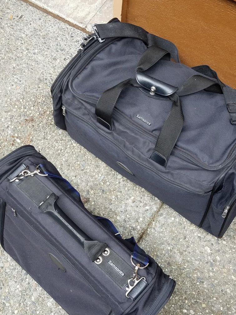 "Samsonite" duffle bags, excellent condition used only once.obo, price is for all