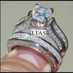 New 18k White Gold Wedding Ring Set 