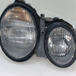 Headlight 1(contact info removed) 2000 2001 2002 2003 Mercedes CLK320 CLK430 OEM Right Passenger With Bulbs 
