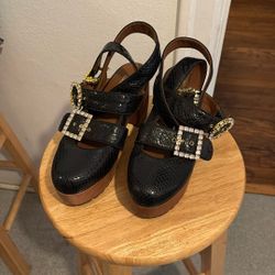 Designer Strappy Rinestone Shoes 