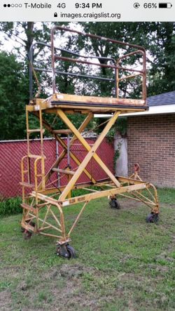 Scissor lift