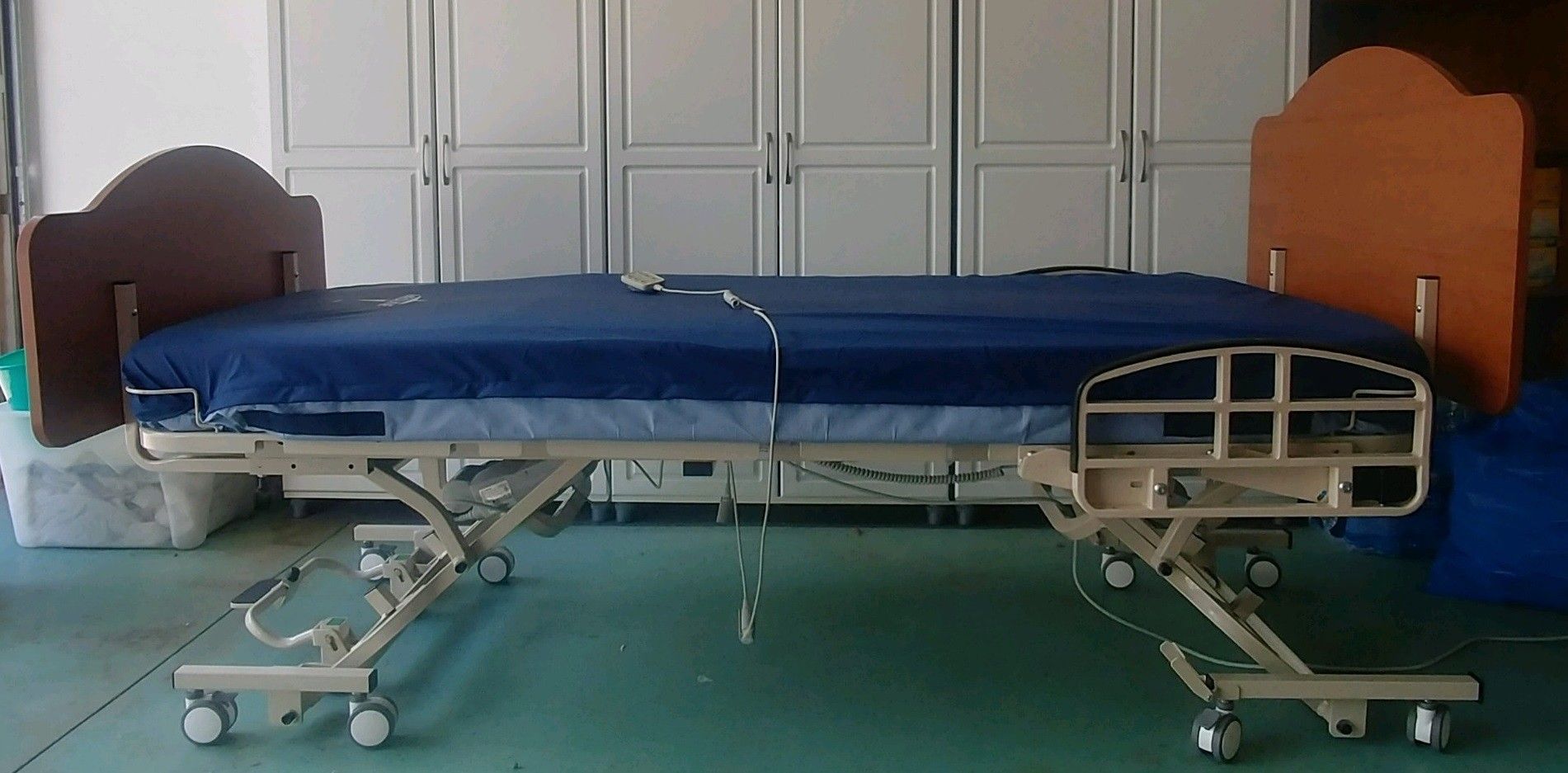 Medline Alterra 1385 Hospital Bed - Excellent Condition