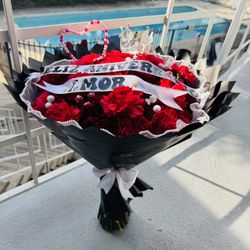 50 Red Roses + Carnations ❤️🫰🏼