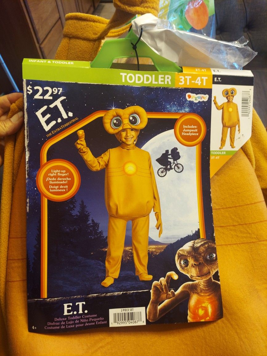Costume