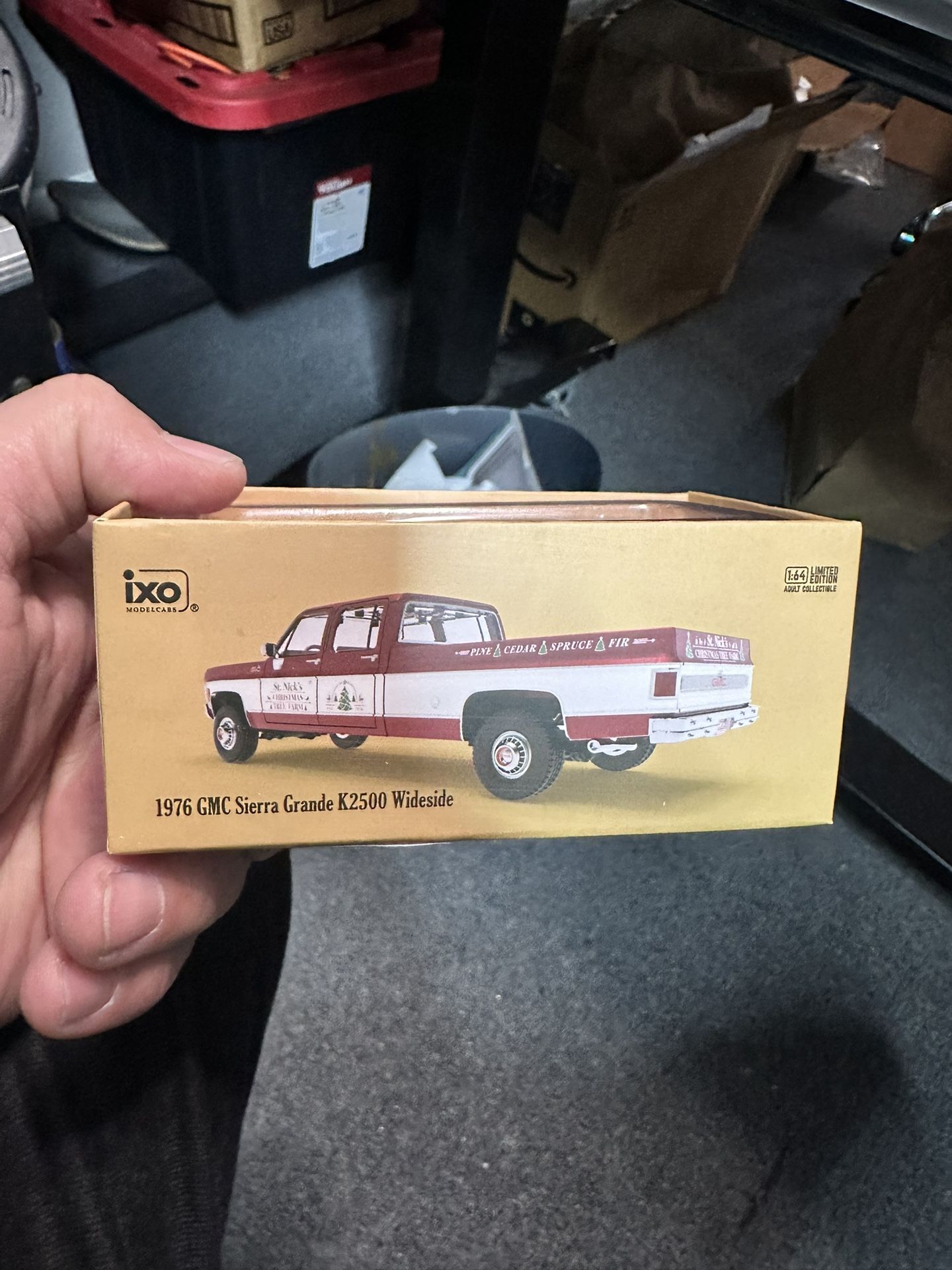 1:64 IXO Models *RED & WHITE* 1976 GMC Sierra K2500 ST NICKS CHRISTMAS TREE FARM