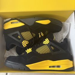 Jordan 4 Retro Thunder 