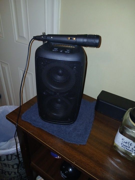 Bluetooth Speaker With Mic 