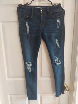 Distressed Skinny Jeans Dark Wash