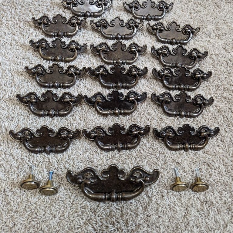 Vintage Dresser Handles for Sale in Indianapolis, IN - OfferUp