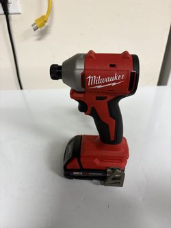MILWAUKEE COMPACT BRUSHLESS HEX 1/4” IMPACT. WITH BATTERY NO CHARGER.