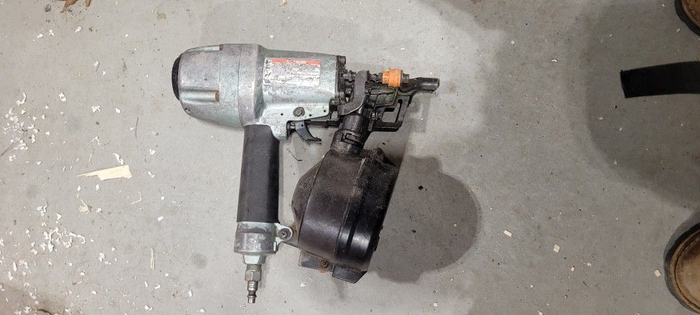 Coil Nailer
