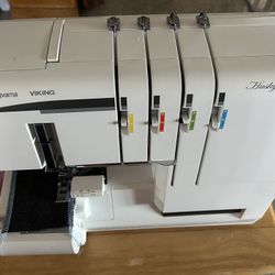 New Husqvarna Viking S21 Serger Sewing Machine 
