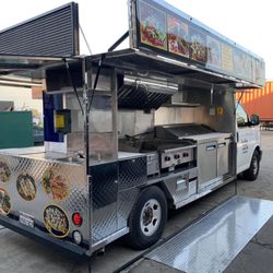 Mobil Food Truck Van