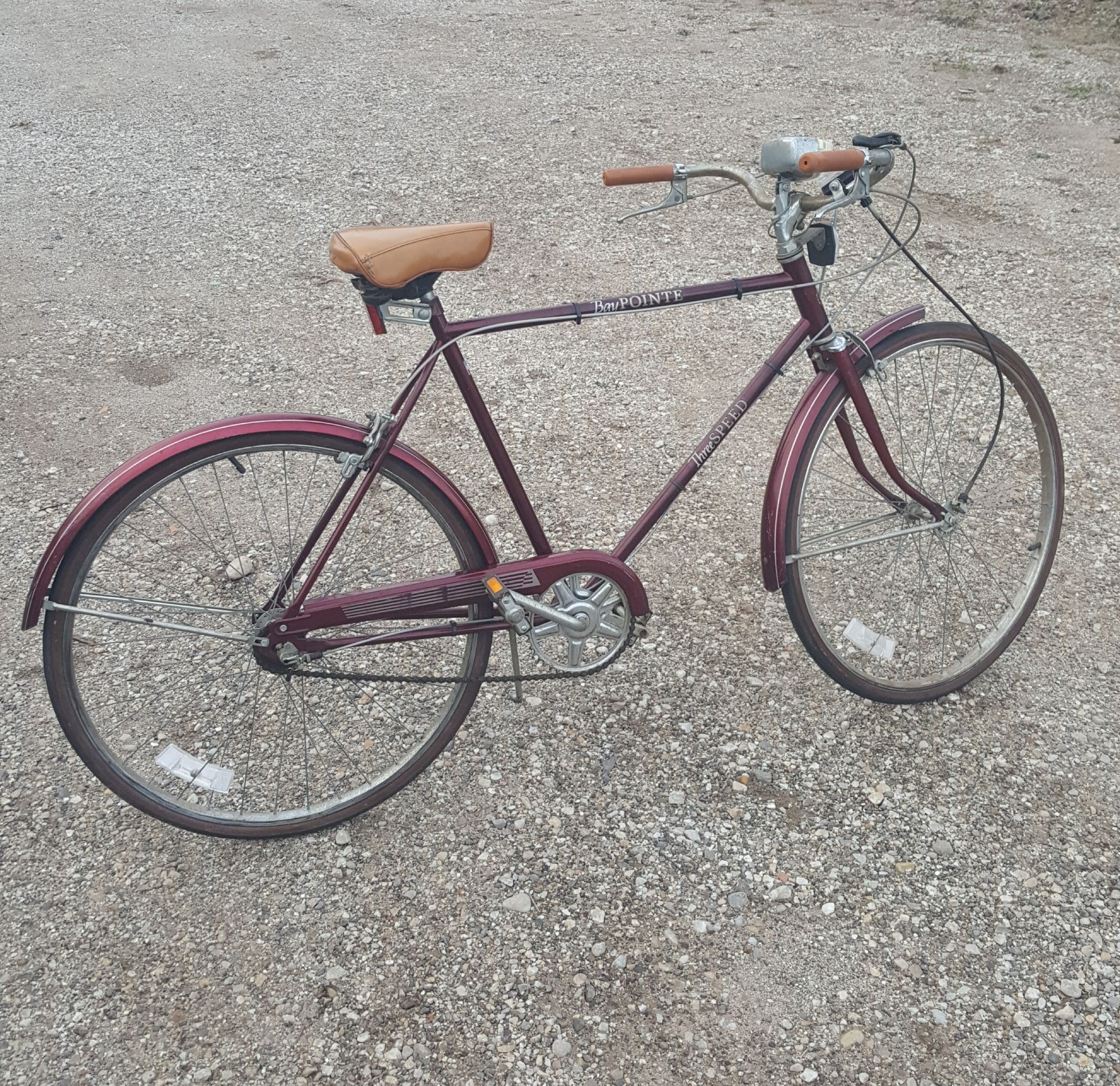 VINTAGE HUFFY BAY POINTE MENS 3-SPEED ROAD CRUISER BIKE