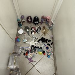 11 Monster Doll With All accessories,excellent Condition, First Person that Brings $50firm Now For Everything Costa Mesa 