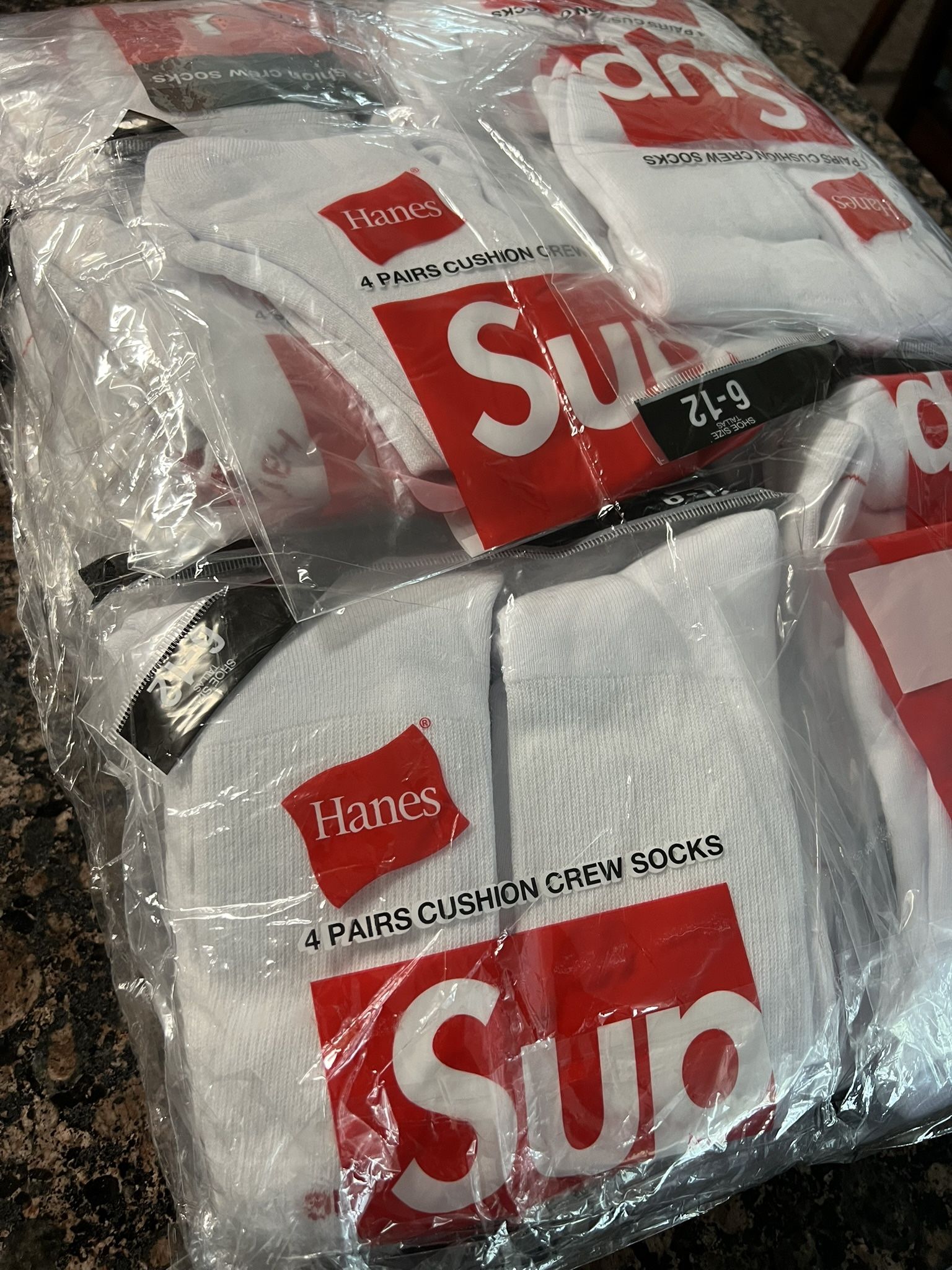 SUPREME SOCKS