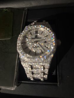 bustdown watch