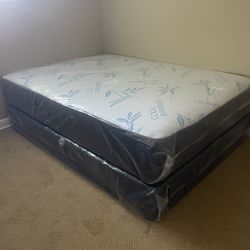 Queen Mattress Come With Free Spring - Free Delivery 🚚 To Reasonable Distance 