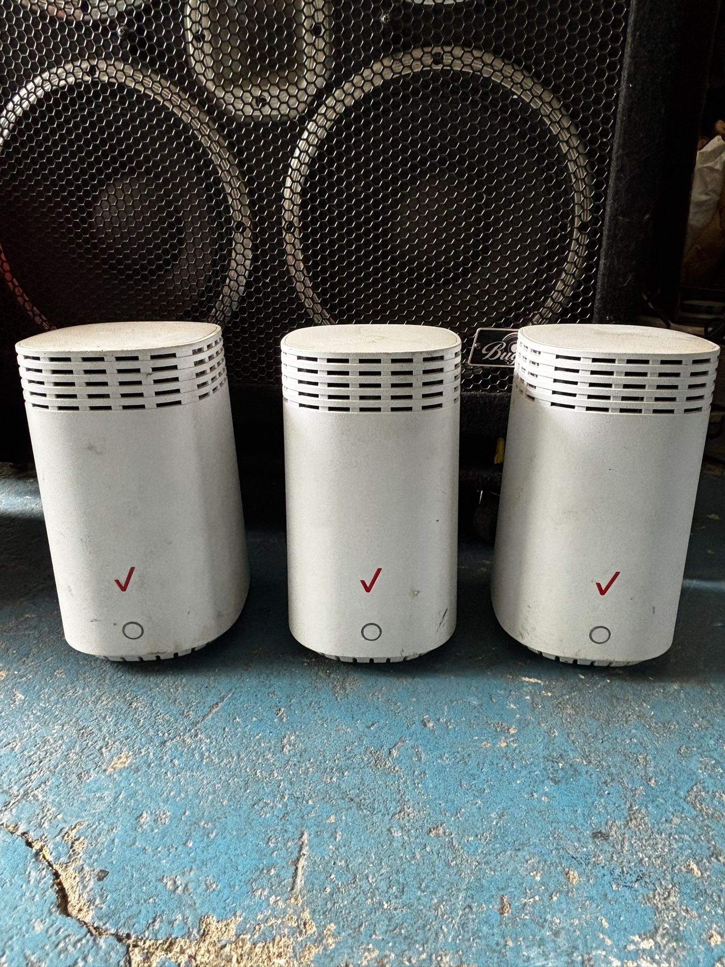 3 Verizon E3200s Wi-Fi Extender for 5G Home