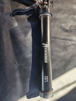 Sausage caulking gun