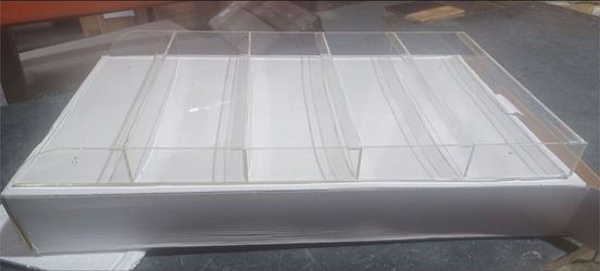5-TIER CLEAR ACRYLIC DISPLAY/NAIL POLISH STAND! NEW IN BOX! 2LEFT
PARA ESMALTE DE UÑAS! 2x$45