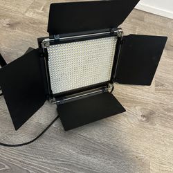 NEEWER 2 Pack NL660 BiColor 660 LED Video Light and Stand Kit