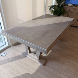Dining Room Table 