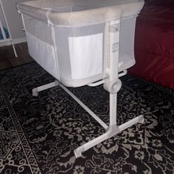Bassinet Good Condition 
