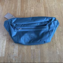 New Nike Large Fanny Pack Crossbody Bag Hip Waist Belt Blue Green
