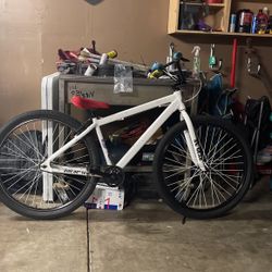 Trades 29 Inch