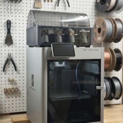 Bambu lab X1C combo w AMS 3d printer