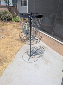Disc golf basket