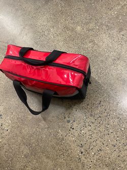 Emergency roadside safety kit