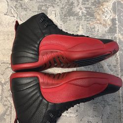 Jordan 12 Flu game - size 11 Men